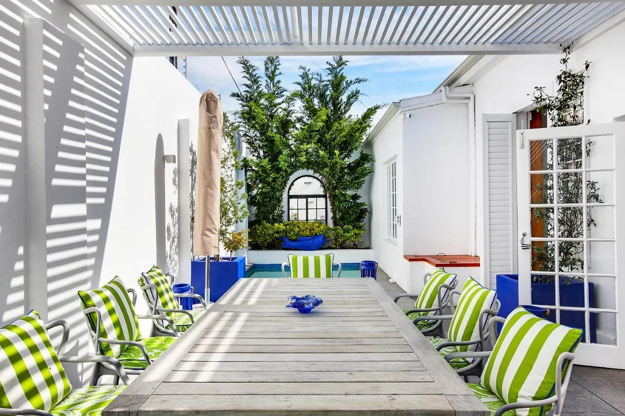 Kontakte von Sydney Green Point Villa